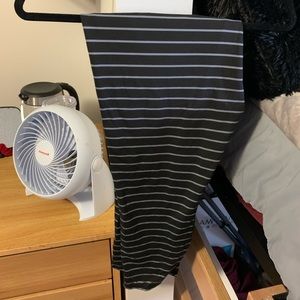 XL ATHLETA STRIPED NAVY LEGGINGS CAPRI